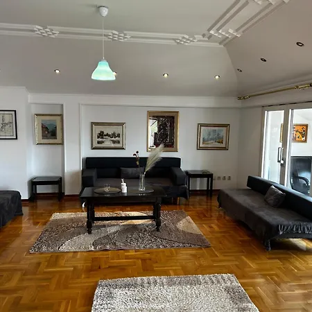 Deluxe Penthouse Private 1 - Center Apartment