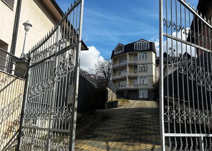 Deluxe Penthouse Private 1 - Center *